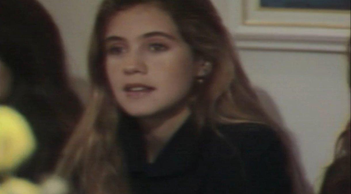 Adriana Esteves em cena de 'Vale Tudo' (1988)