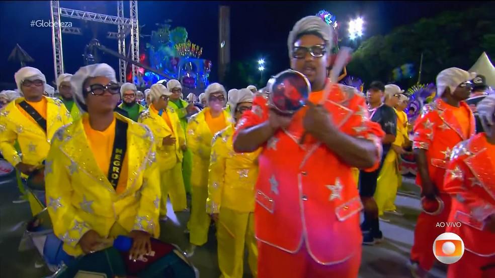 230 'Milton Cunhas' formam a bateria da Estrela do Terceiro Milênio