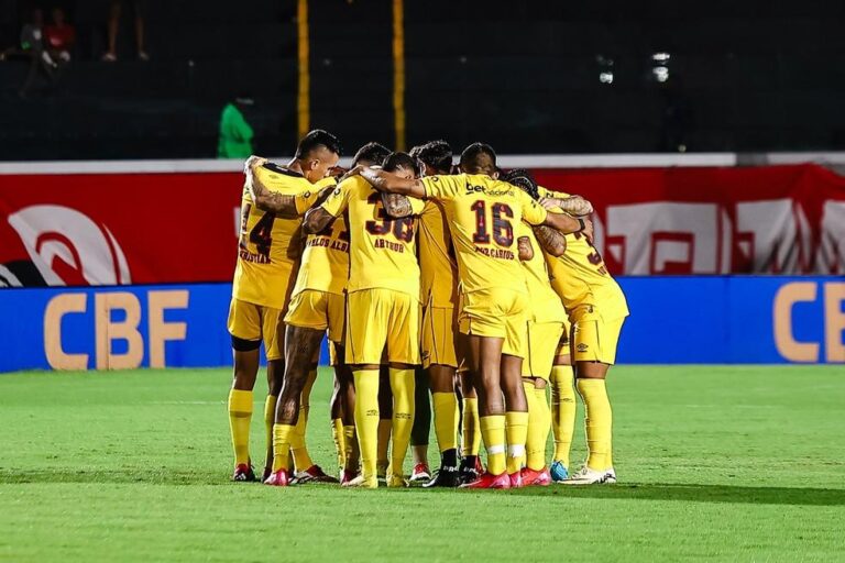 Derrota do Sport para Vitória encerra invencibilidade e gera debates sobre estratégia de Pepa