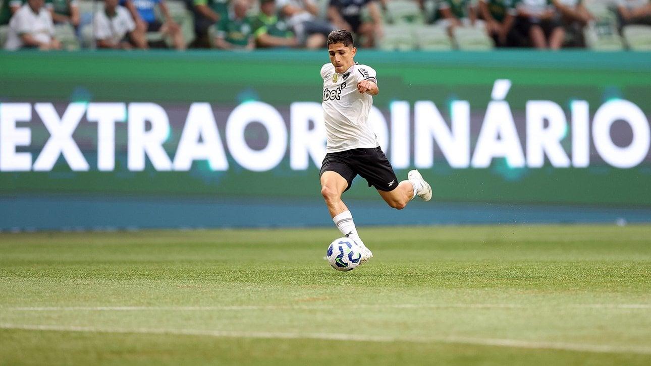 Comentarista Pedro Moreno falando sobre o desempenho do Botafogo