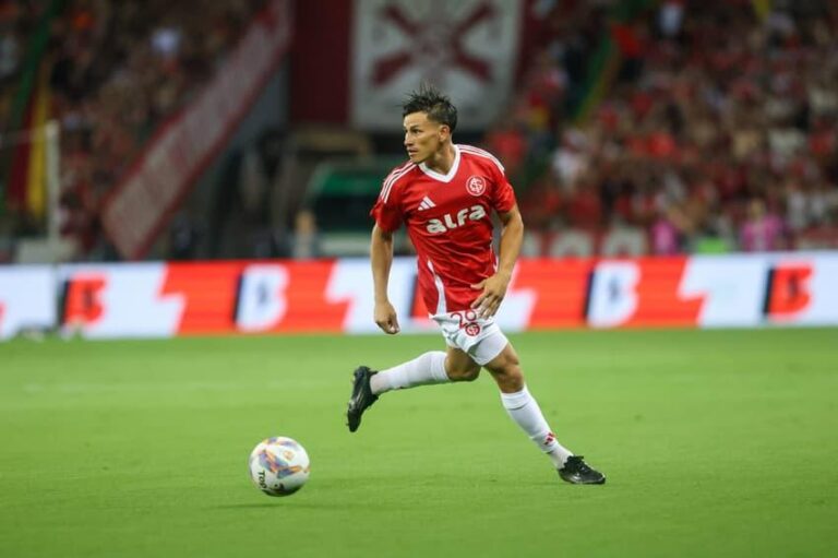 Internacional se Prepara para Estreia no Brasileirão em Busca do Título Após 45 Anos
