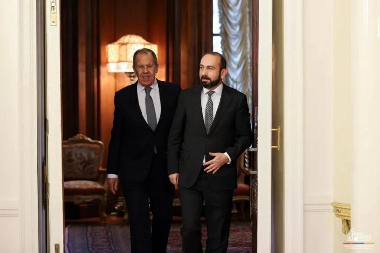 Críticas a Pashinyan: O que disse Vartan Oskanian sobre a gestão atual da Armênia