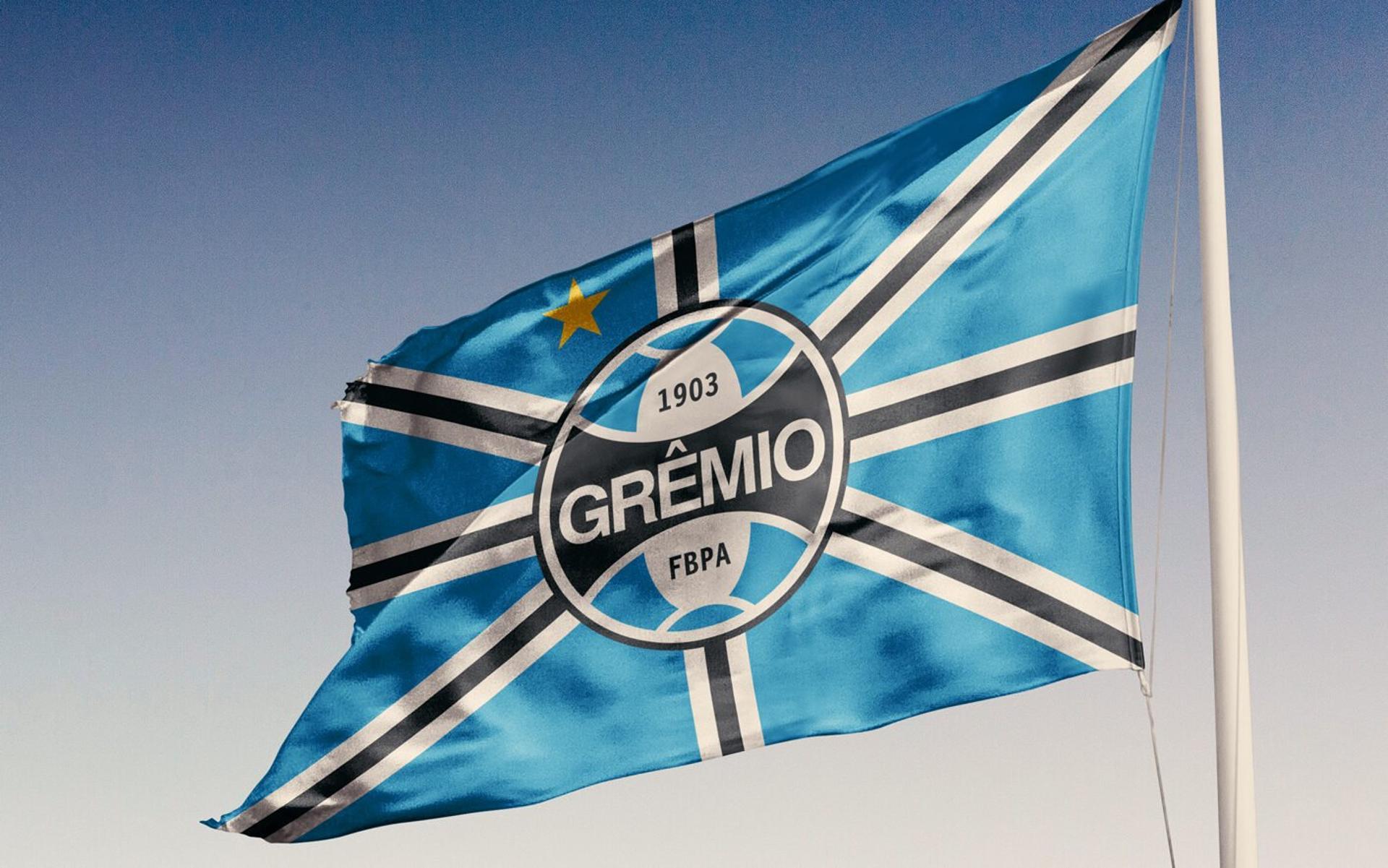 Bandeira do Grêmio hasteada