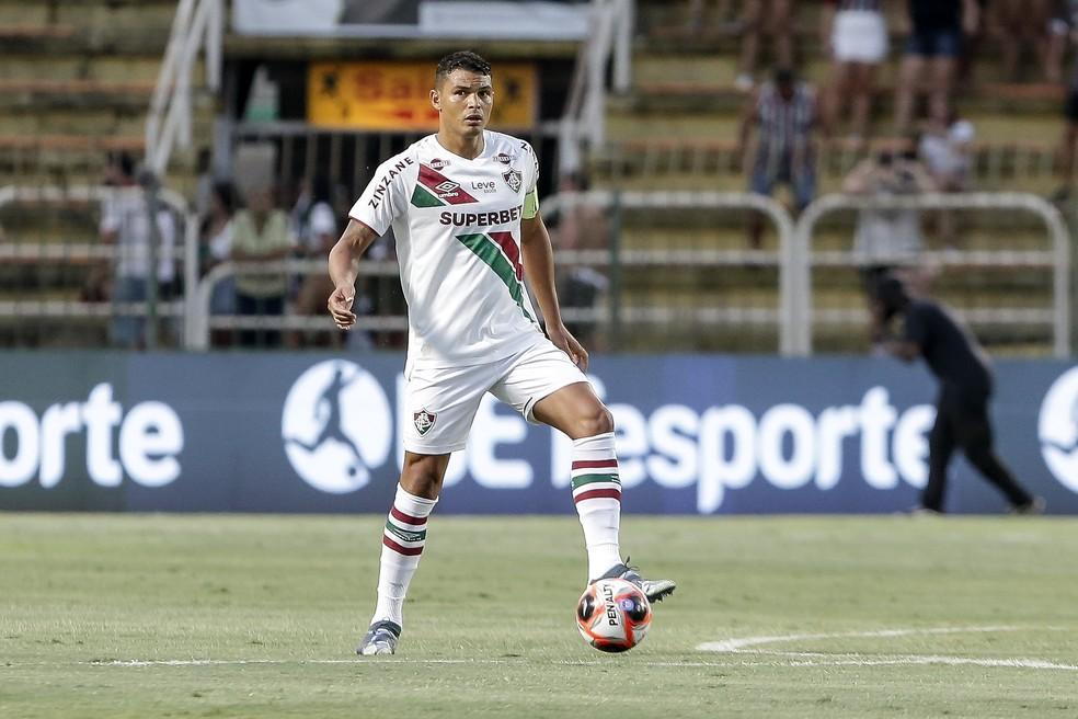 Thiago Silva pelo Fluminense na partida contra o Volta Redonda