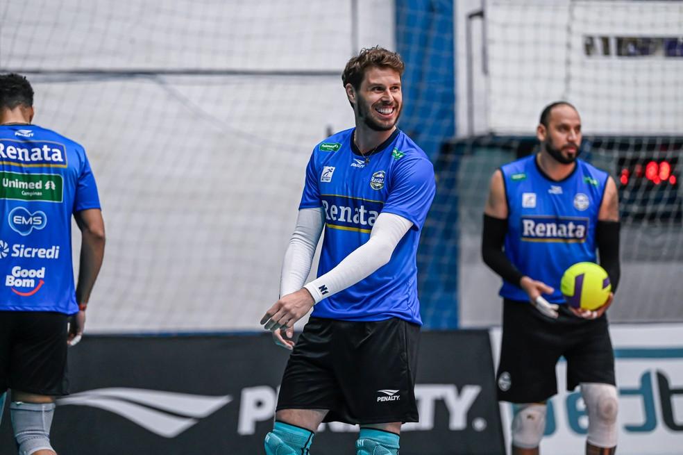 Bruninho durante treino do Vôlei Campinas