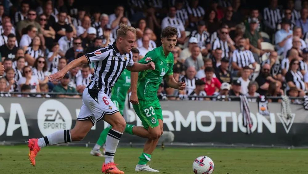 O jogador do Castellón Thomas van den Belt, em uma imagem do jogo contra o Racing.