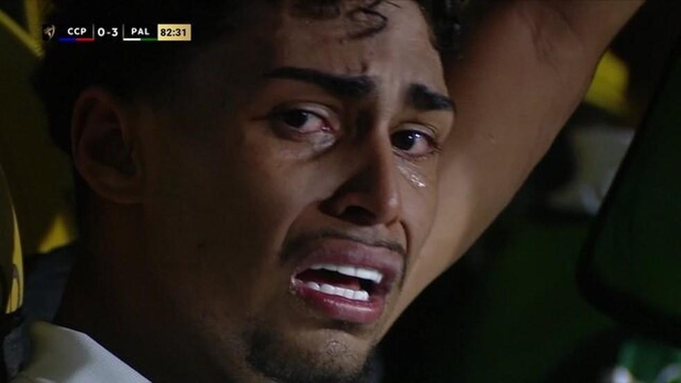 Luighi, do Palmeiras, chora ao sofrer racismo na Conmebol Libertadores Sub-20