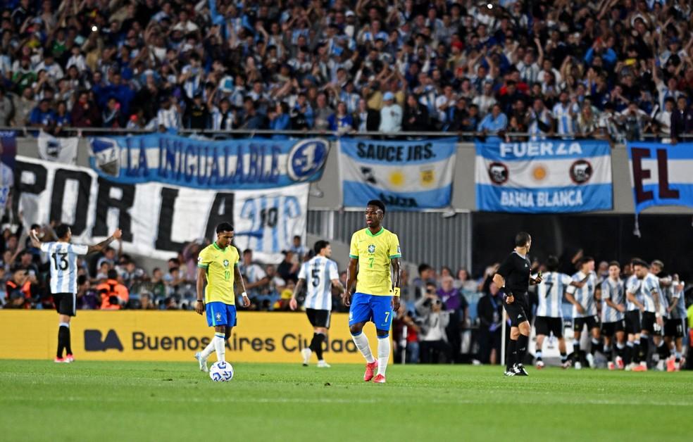 Vinicius Junior em Argentina x Brasil