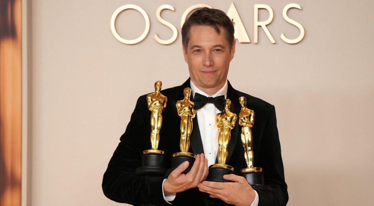 Sean Baker, de 'Anora', ganhou quatro estuetas no Oscar 2025.