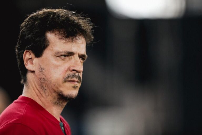 Retorno de Fernando Diniz ao Fluminense: Uma Solução para Resgatar a Identidade do Tricolor
