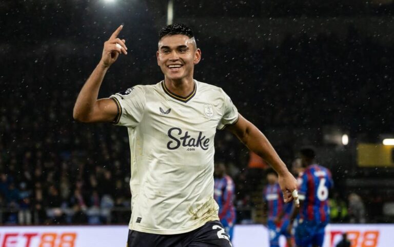 Alcaraz conquista marcos importantes no Everton e deixa Flamengo otimista