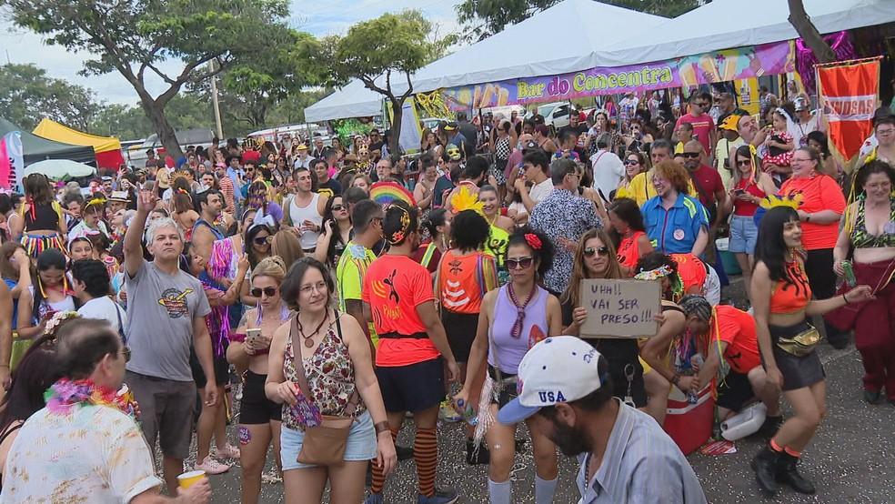 Bloco Concentra Mas Não Sai