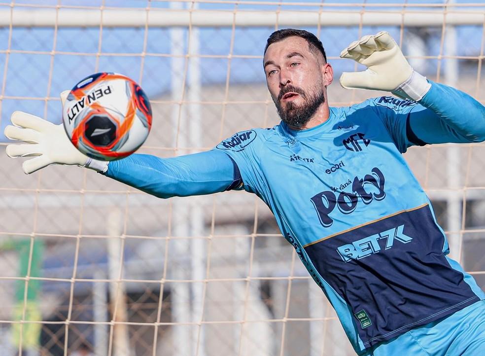 Walter não enfrenta o Cruzeiro