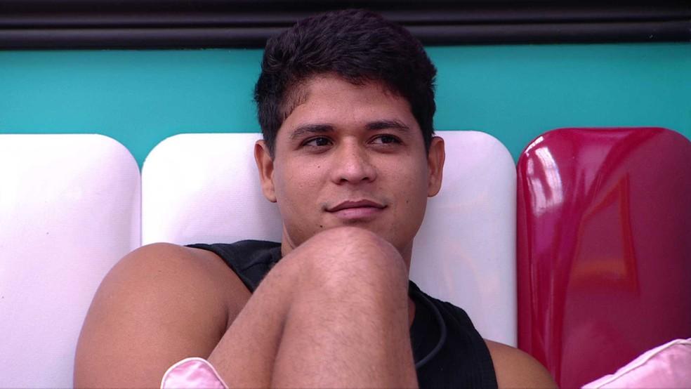 Guilherme fala sobre 'peso dois' em voto no Paredão e especula: 'Vai começar a votação aberta'