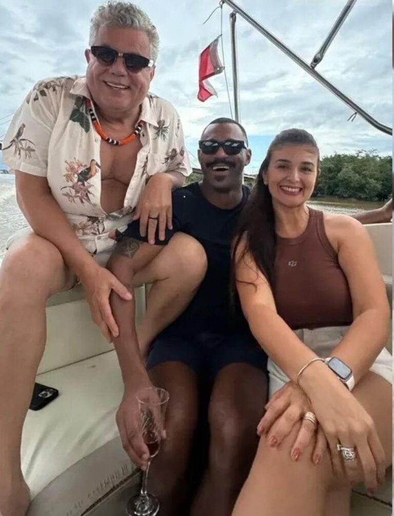 Milton Cunha Curte Carnaval em Belém com o Novo Namorado e Amigos