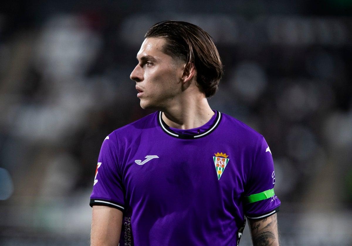 Álex Sala durante um jogo