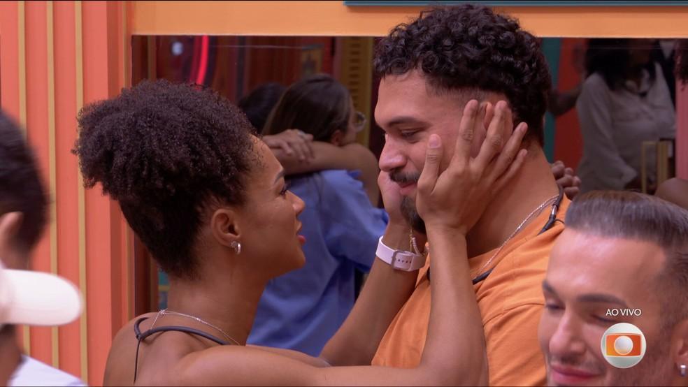 Vinícius se despede de Aline no BBB 25