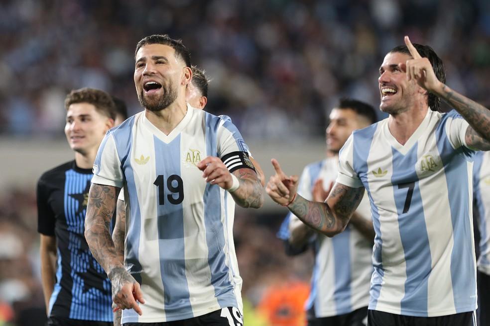 Jogadores da Argentina provocam o Brasil após goleada