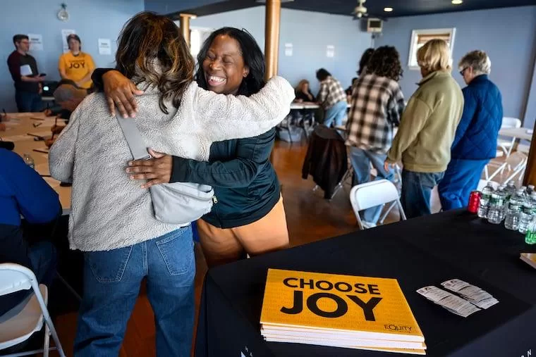 Comunidade se Une em Apoio a Proprietários de Restaurante Detidos pelo ICE em Haddon Township