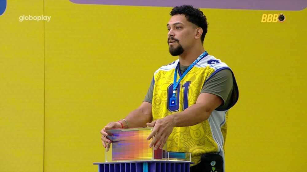 Anjo da semana, Vinicius define Monstros