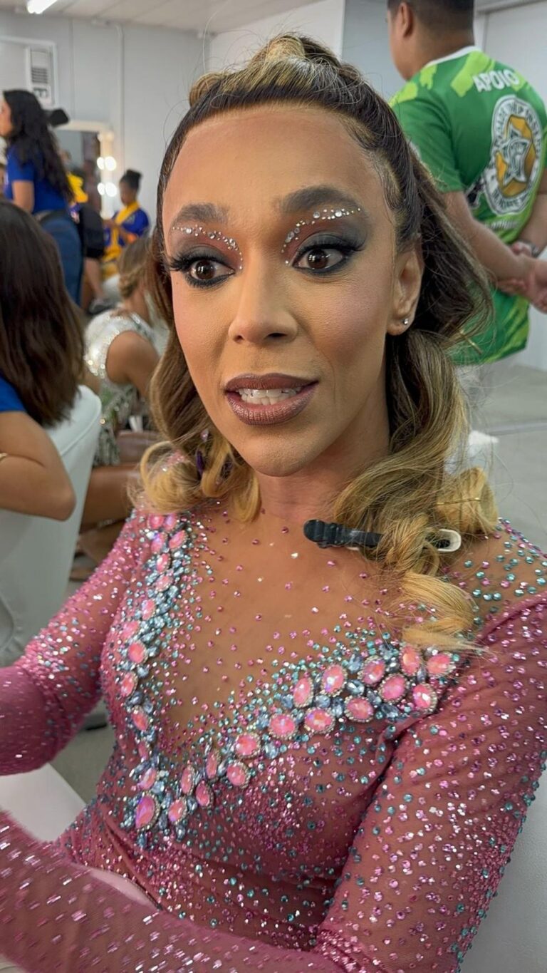 Tuiuti celebra Xica Manicongo com desfile marcado por representatividade e luta