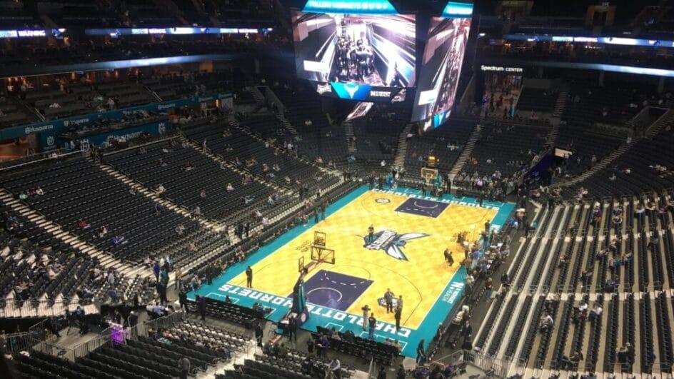 Spectrum Center recebe confronto entre Hornets x Warriors pela NBA