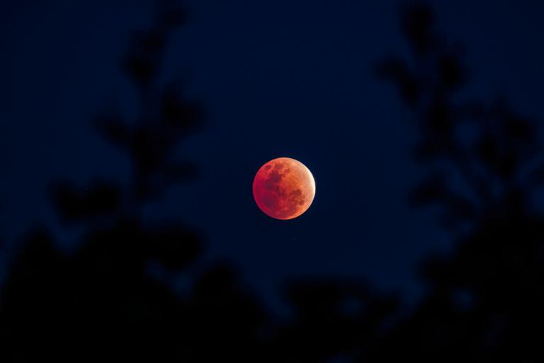 Lua de Sangue, momento do eclipse lunar total
