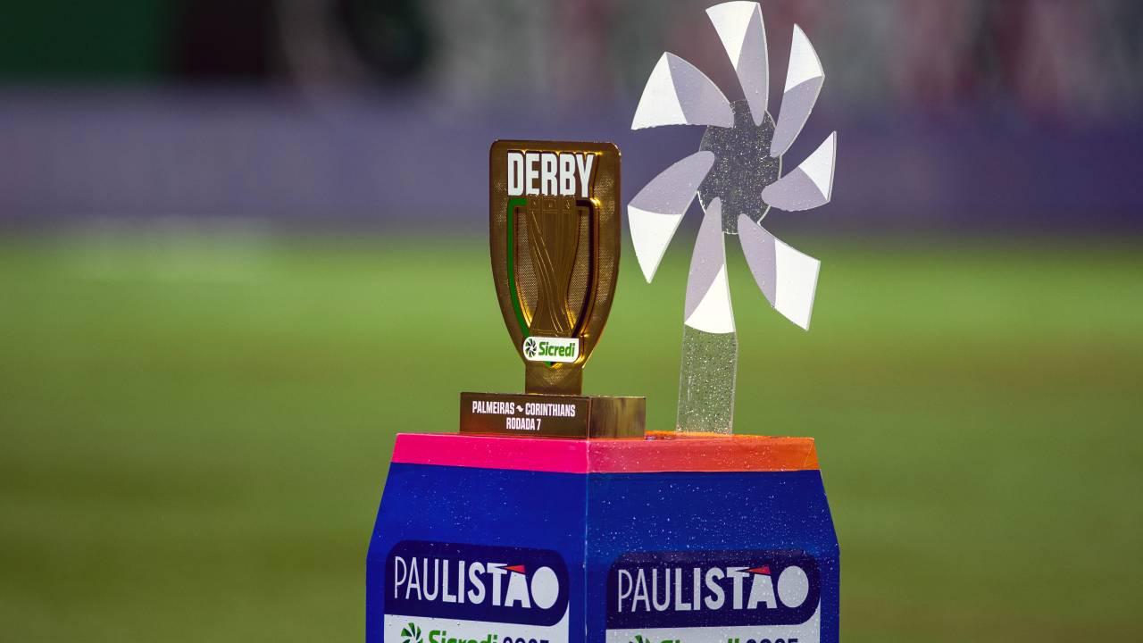 Troféu do Derby entre Palmeiras e Corinthians