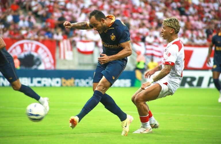 Em Busca da Semifinal: Náutico e Retrô se Enfrentam no Pernambucano