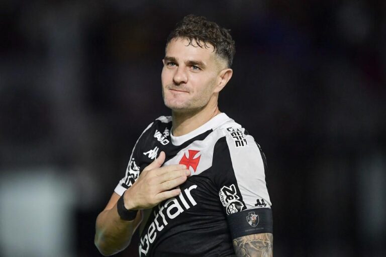 Vasco enfrenta o Nova Iguaçu em busca de mais gols na Copa do Brasil
