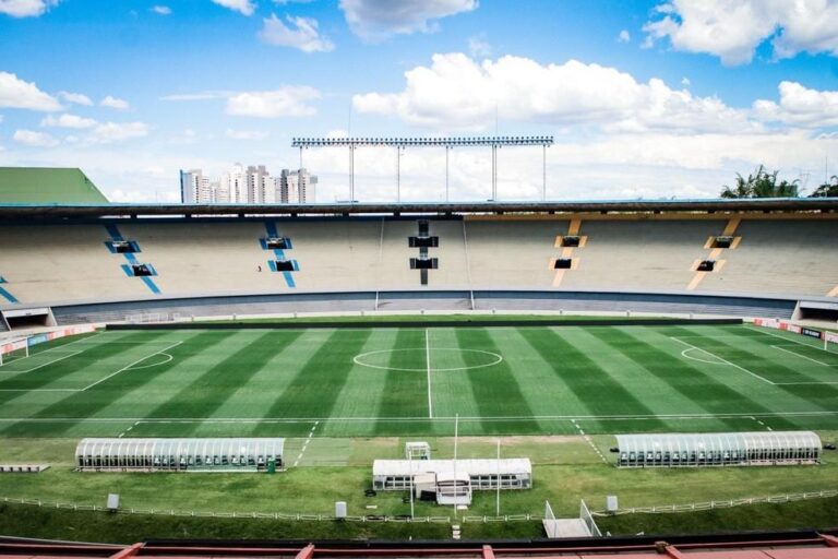 Vila Nova e Jataiense decidem último semifinalista do Campeonato Goiano