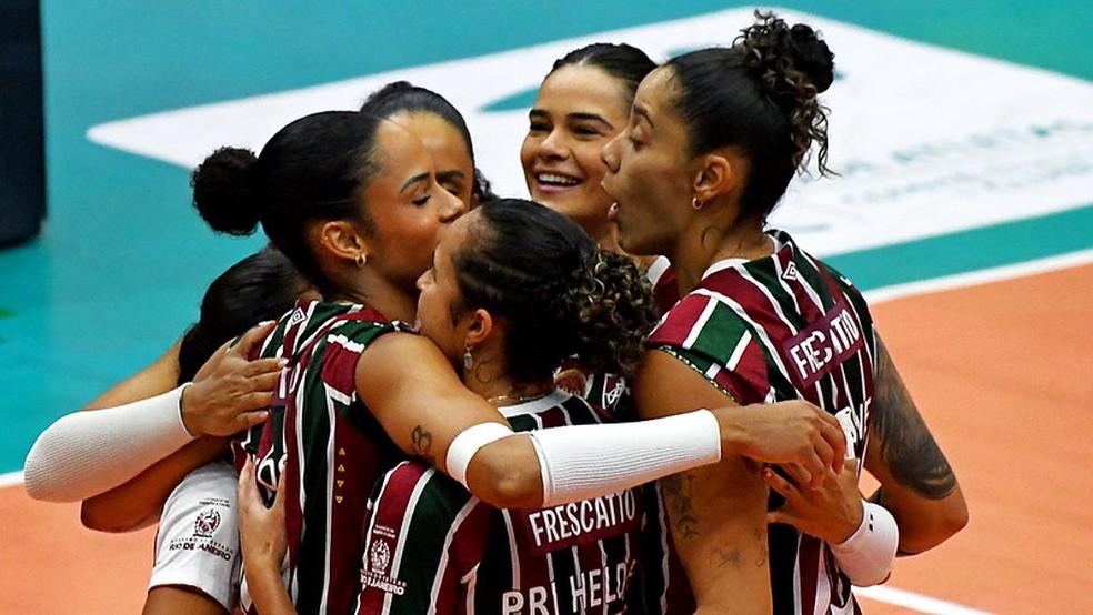 Fluminense comemora vitória do set sobre Osasco