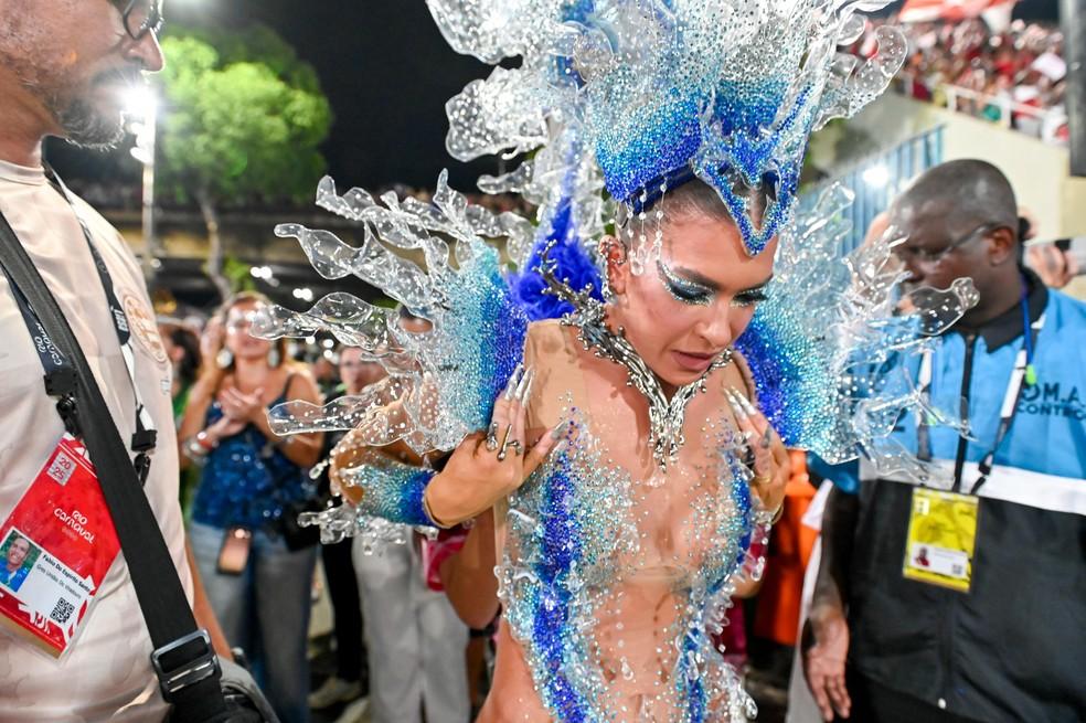 Lore Improta passa por perrengue com 15 kg