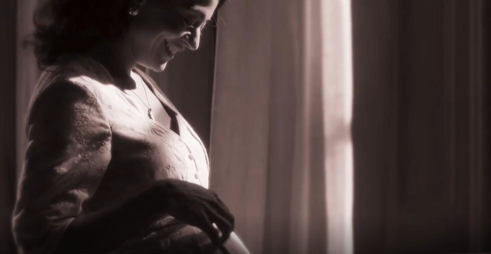 Flashback da gravidez de Clarice