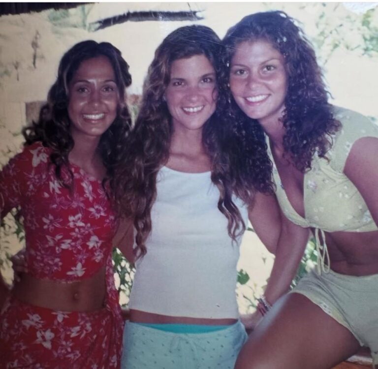 Registro nostálgico: Cristiana Oliveira compartilha foto de 2001 com Camila Pitanga e Bárbara Borges