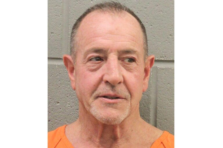 Michael Lohan é preso por agressão a ex-esposa em Texas