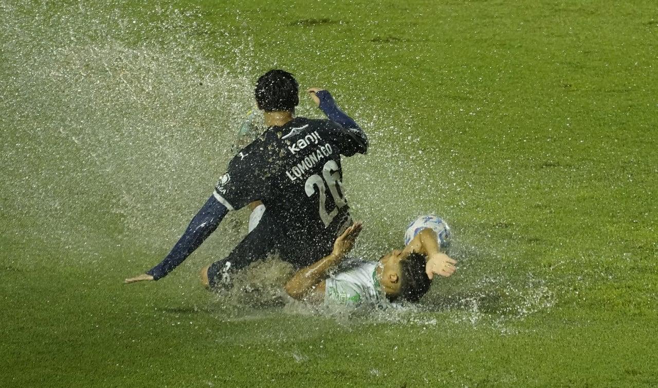 Independiente e Banfield: Jogo suspenso pela chuva.