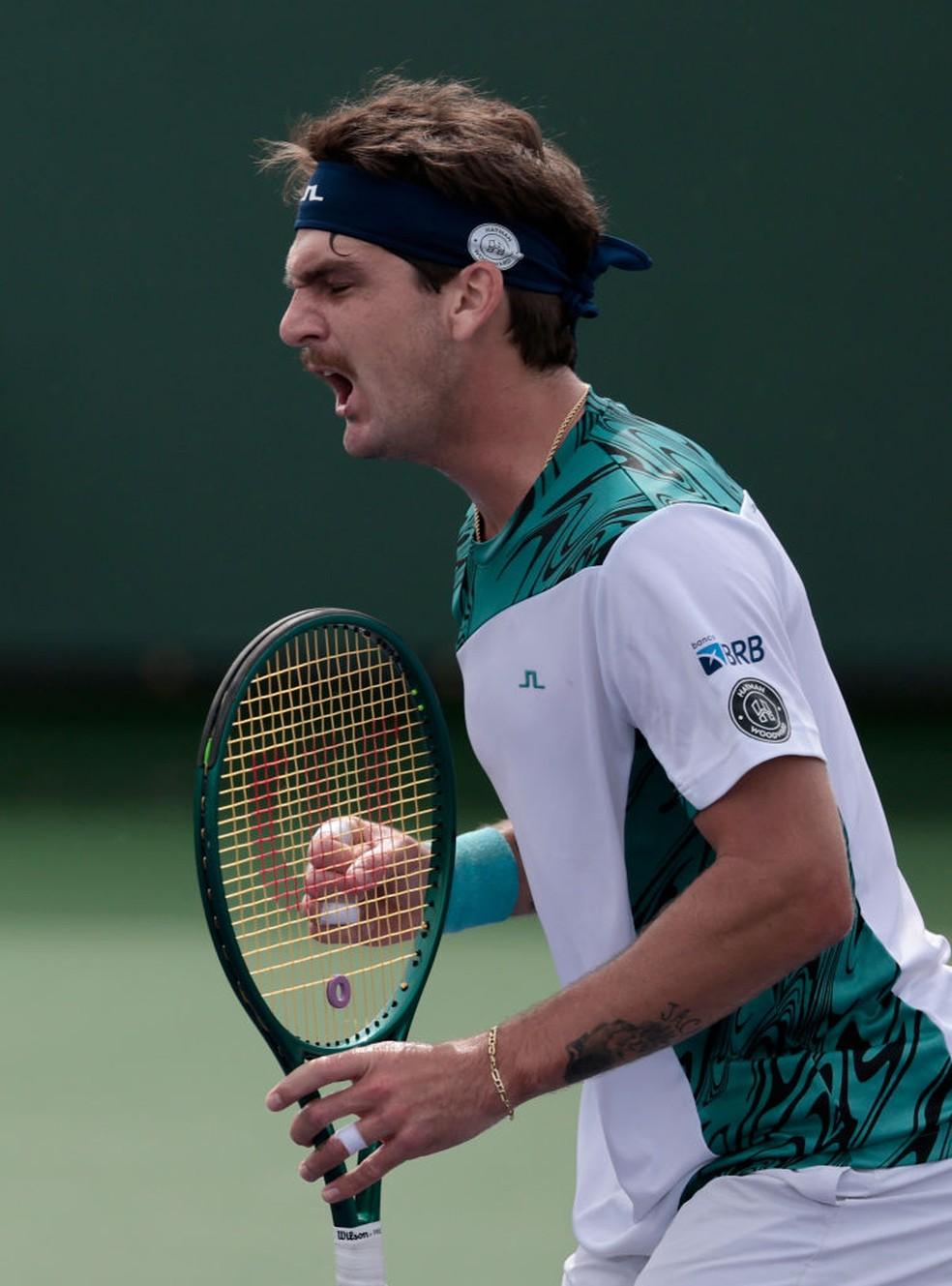 Thiago Wild vence de virada e avança em Indian Wells — Foto: Getty images.