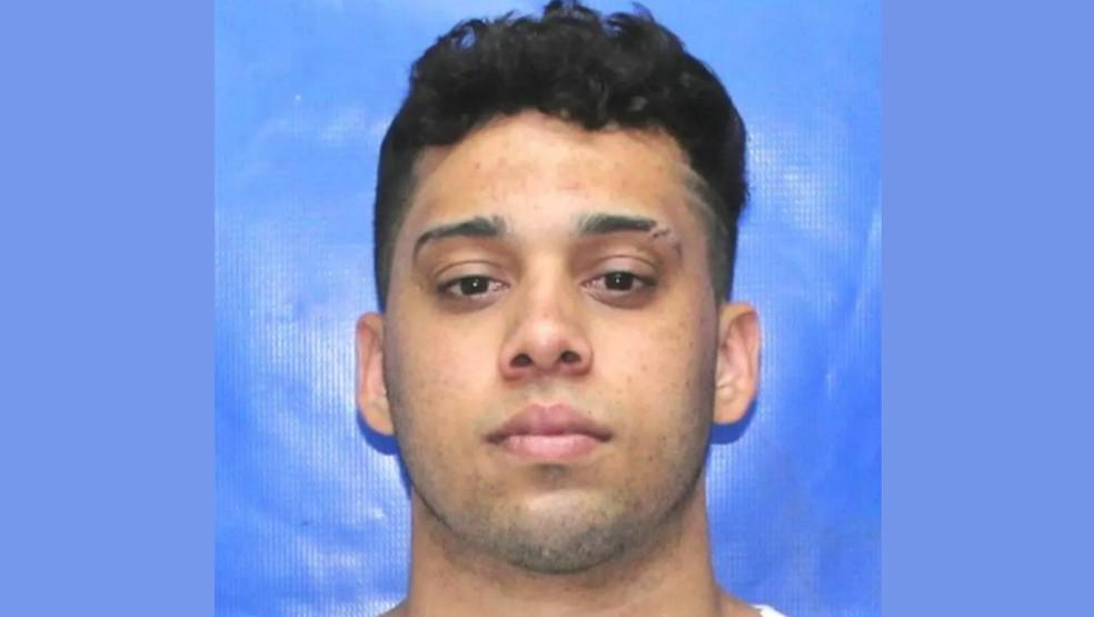 Gabriel Monteiro ao dar entrada no sistema penitenciário