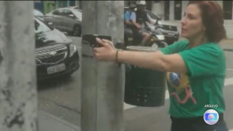 Zambelli Rebate Culpas de Bolsonaro pela Derrota nas Eleições de 2022