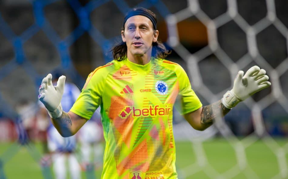 Jornalista critica Cássio durante partida entre Cruzeiro e Bragantino