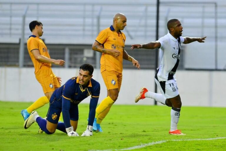 Ponte Preta vence o Retrô com gol de Toró e exibição de Diogo Silva