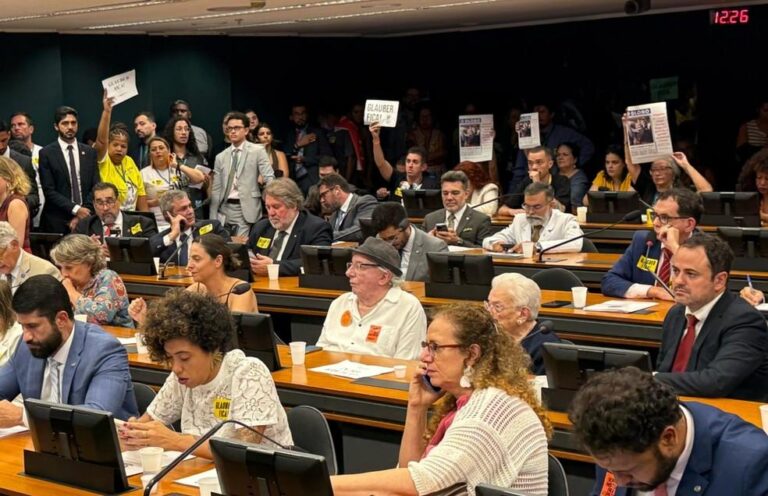 Conselho de Ética da Câmara aprova cassação de Glauber Braga; o futuro do deputado está nas mãos do plenário