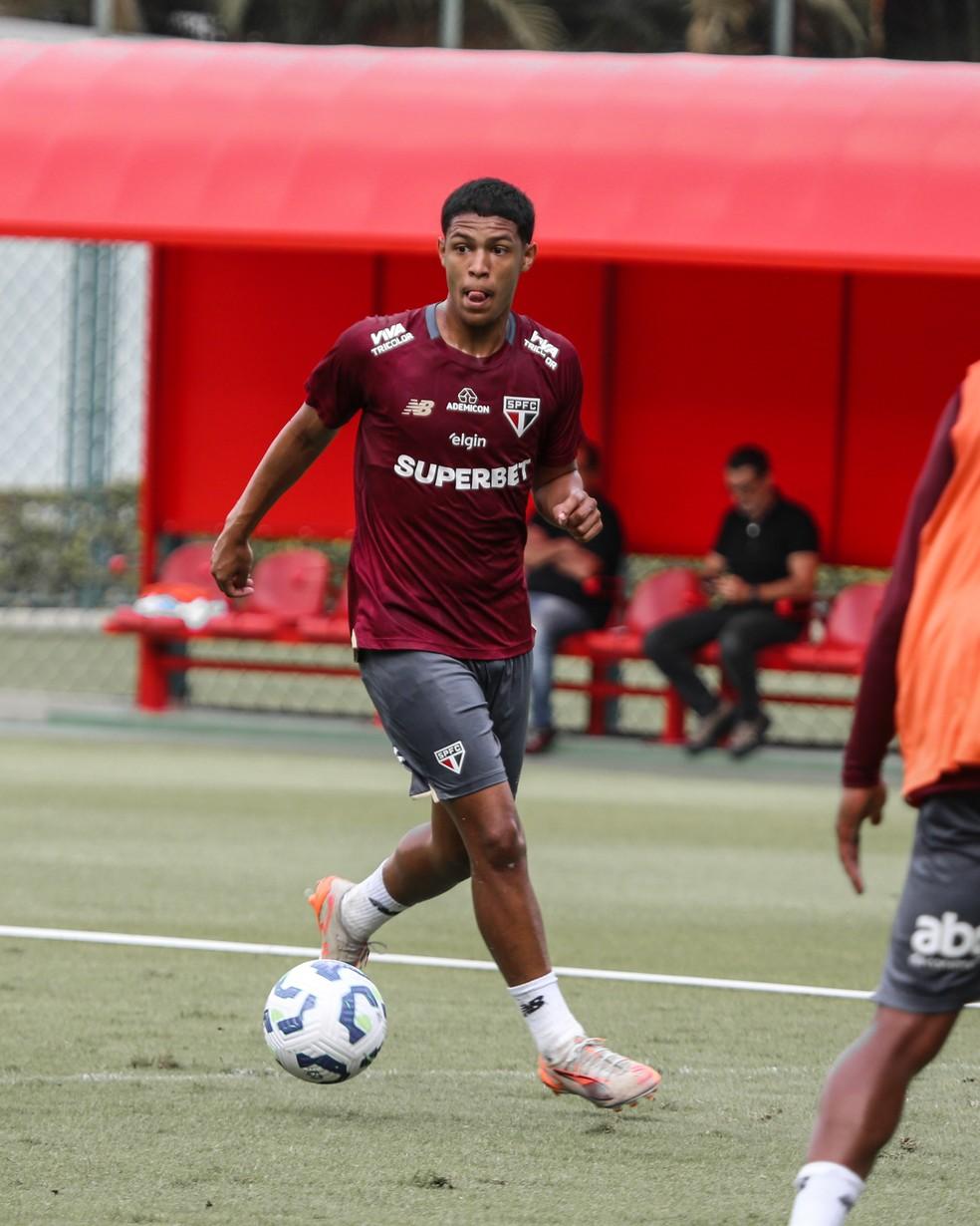 Ryan Francisco em treino do São Paulo