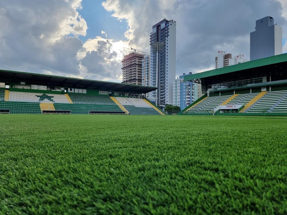 Gramado sintético da Arena Condá é padrão FIFA