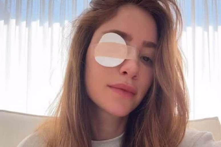 Romana Novais relata lesão ocular