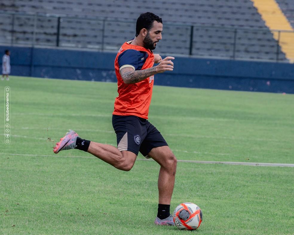 Marcelinho, lateral-direito do Remo