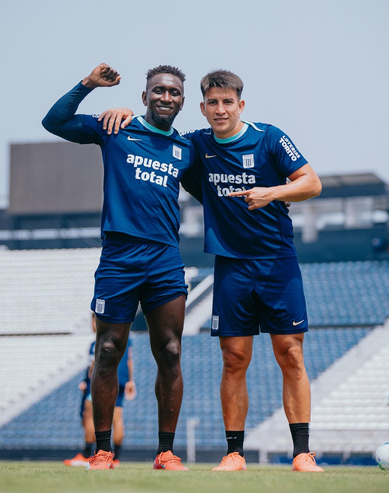 Néstor Gorosito, treinador de Alianza Lima, modestamente se prepara para o jogo com um esquema 4-4-2