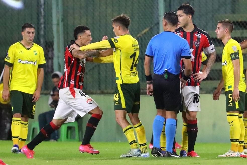 Defensa y Justicia x Vitória