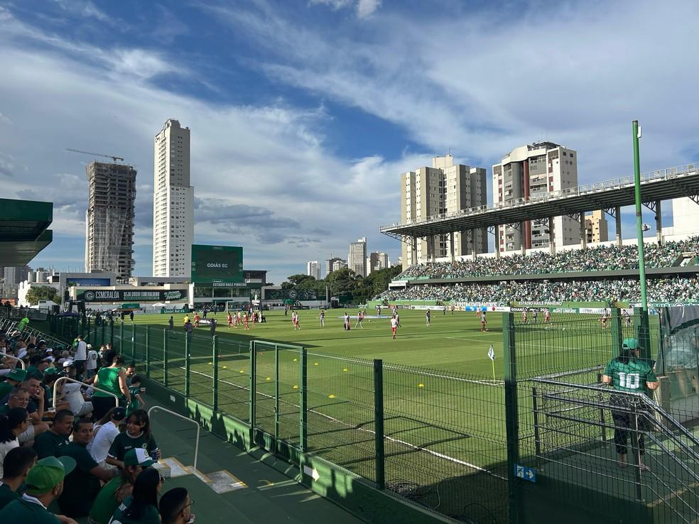 Goiás e Vila Nova se enfrentam na Serrinha